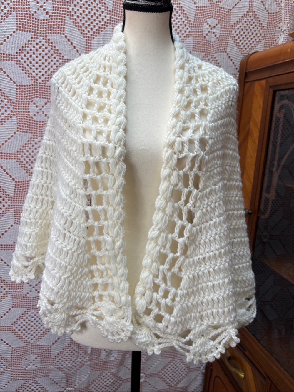Vintage Ivory Crochet Shawl Boho Cottagecore Wrap